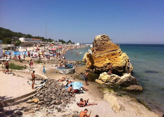 Appartement Pleasure Near Center Of *